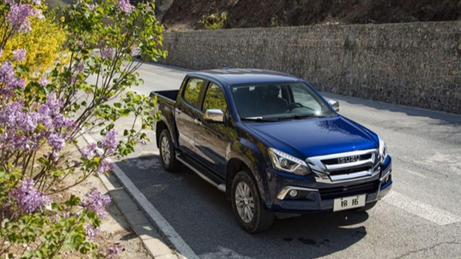 燃油车来啦！全新铃拓GANK、mu-X牧游侠QUARK组合出道售13.68万起