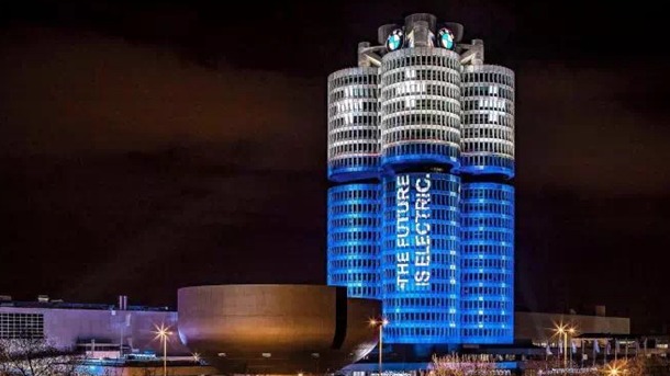 宝马总部大楼“发动机”变“电池” 电动化时代传统车企不愿做前浪？