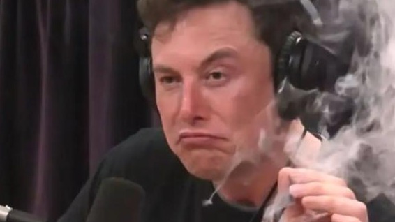 马斯克5年前在节目上公开抽大麻，如今自称吸食K粉来治疗抑郁症