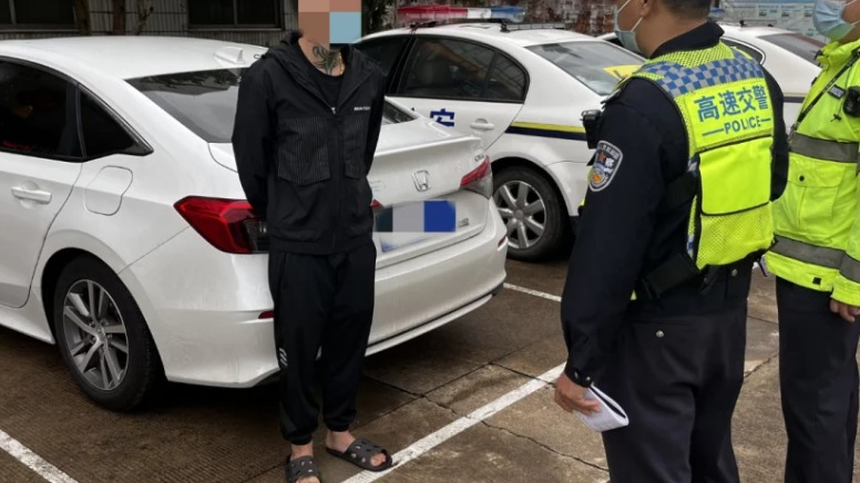 买了小车怎么不换证？男子坦白：科目二挂了四次，考不过啊！