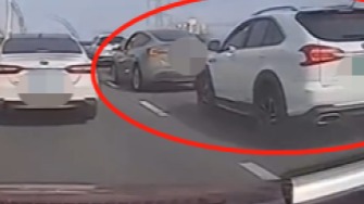 上海又现斗气车：男子未按交替通行行驶故意撞击前车被刑拘，无人