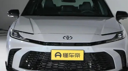 九代丰田凯美瑞对比大众帕萨特，谁才是家用首选车型！