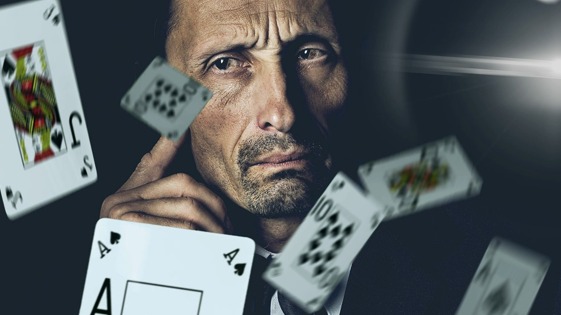 迎接洗牌，2023车市的红与黑