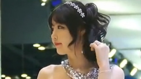  韩国美女车模洪智妍