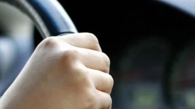 有人借车，究竟借还是不借?了解完不怕担法律责任!