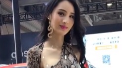 不是车模有多美，而是气场太强大