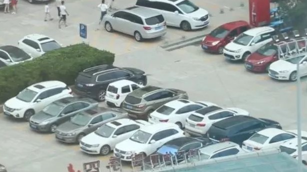 开车5年后，才发现白色车和黑色车差距有多大，没买车的尽快了解