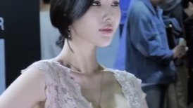 韩国美女感车模身材超棒的车模