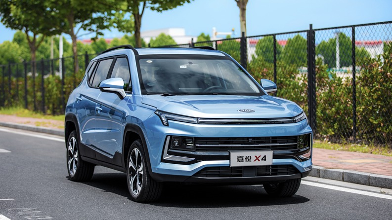 德系品质 四大同级独有 江淮嘉悦X4上市6.28万起售