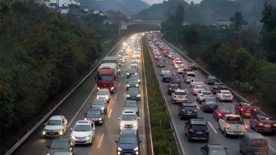 春节自驾回乡碰到的坑，返程时还不知道避开？