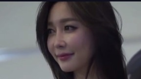 韩国窈窕车模，大长腿白白嫩嫩，女人都妒忌了！