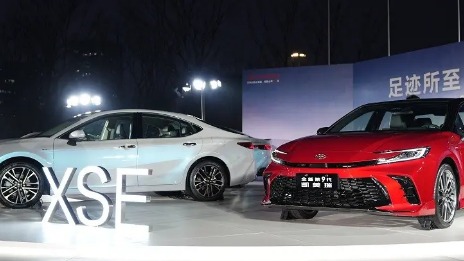 九代凯美瑞上市，骁龙8155芯片+两种动力模式，哪一款值得入手？