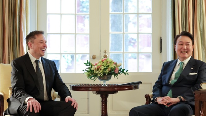 韩国总统会见马斯克，再度力邀特斯拉建厂