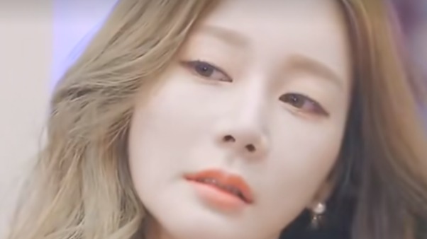 韩国顶级车模震撼登场，摆拍姿势太迷人，我都不敢看了！