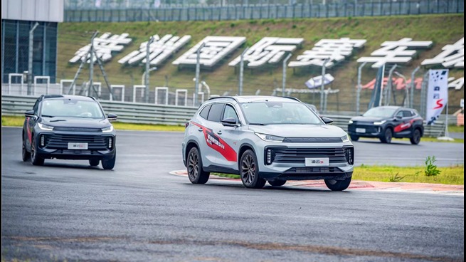 6秒破百，专为高阶性能而生 星途凌云S上市15.99万起售