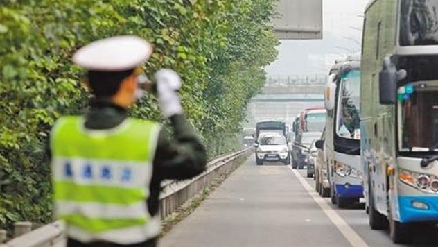 国庆长途自驾一千公里，提前做好这些，省心省力还不会被扣分