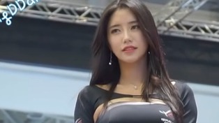 韩国车模小姐姐