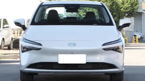 广汽埃安AION S五款车型详细对比，哪个更适合你？