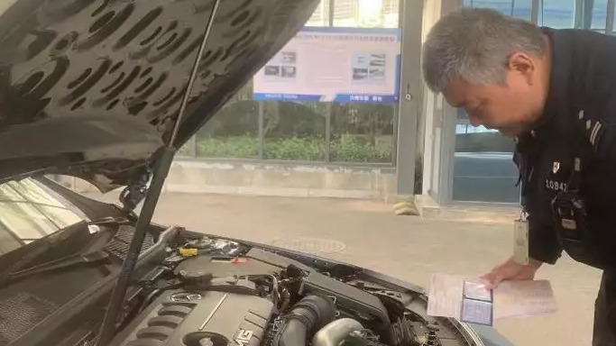 一眼能识破盗抢车、问题车，这是车管所最“烫手”的岗位