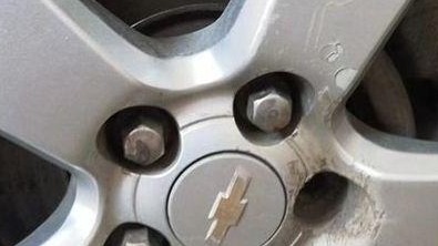 大学生花2.31万元买二手车退车遭拒，车行称可折价至6千元回收 律师建议提起诉讼