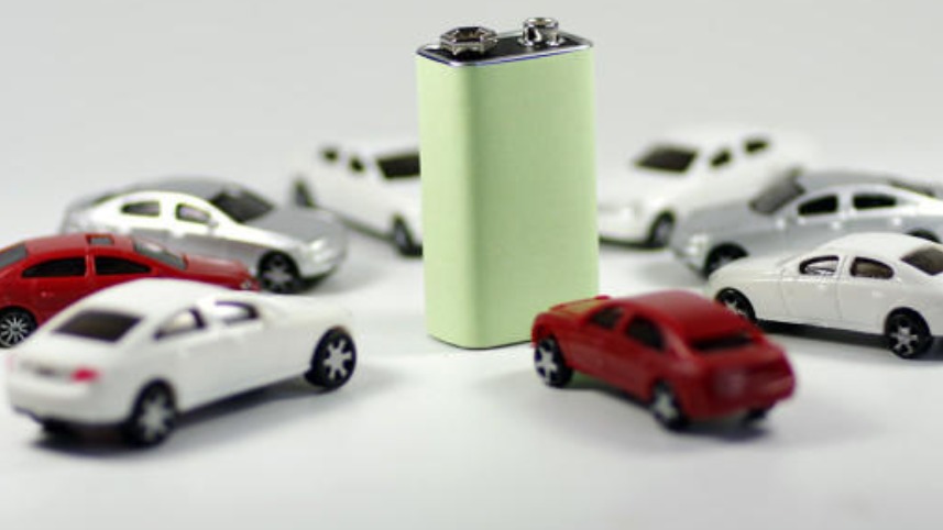 特斯拉香港降价、碳酸锂跌破20万元大关，新能源汽车或掀新一轮降价潮