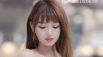 车模清纯美丽，可爱动人