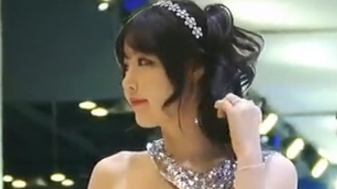 韩国美女车模洪智妍