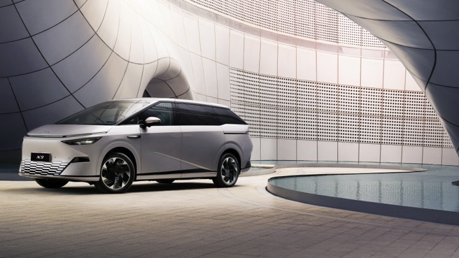 小鹏X9开卷2024，何小鹏：还要再卷三年