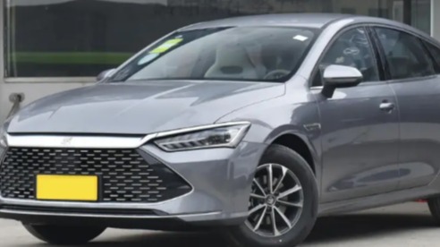 不足8万可买！比亚迪秦PLUS DM-i对上长安启源A05