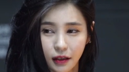 这是我见过最有气质的车模！端庄大气气质十足！