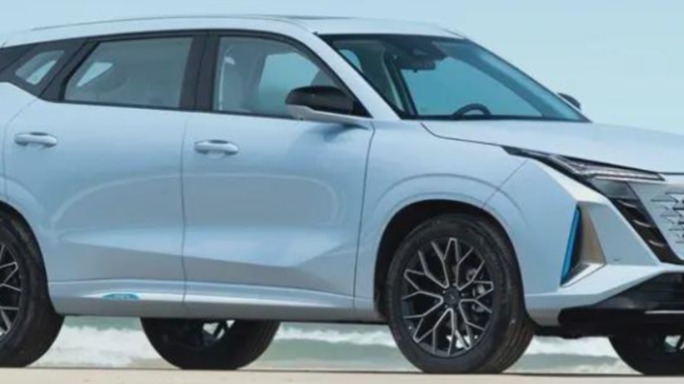 当汽车机器人杠上了雷神，欧尚Z6智电iDD和银河L7谁更衬手