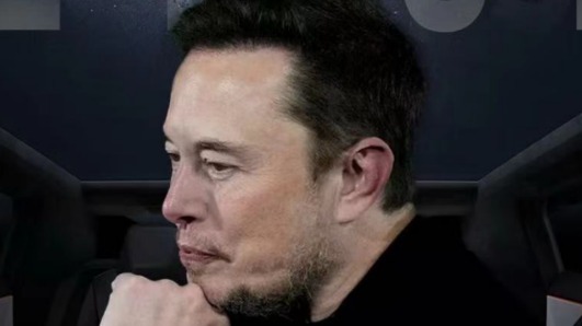 马斯克在美国总统竞选中首次公开支持特朗普，并向其捐款