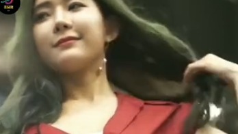  韩国女模特红加白