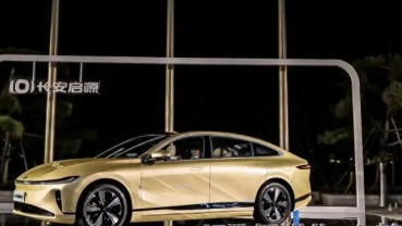 手握20万元预算，买长安启源A07，还是比亚迪汉DM-i