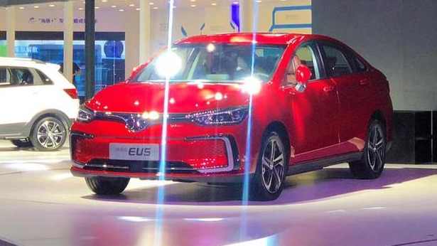 超长续航635公里，北汽新能源新款EU5上市 补贴后13.2