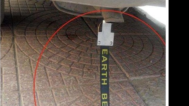 为什么老司机爱在车尾绑绳子？交警：这么做的都是聪明人