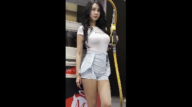 何谓顶级车模，清纯靓丽颜值，性感妩媚气质!