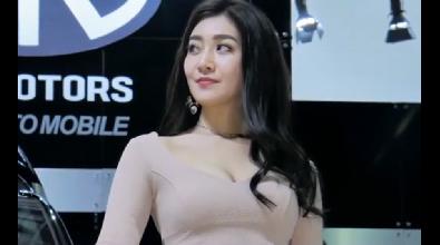 韩国顶级车模，看着真舒服！