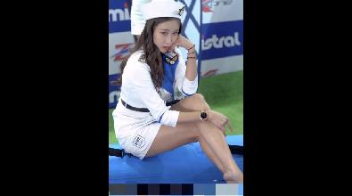 韩国极品车模，身姿妖娆，美的不要不要的！