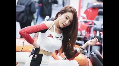 漂亮车模小姐姐