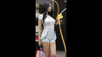 饭拍汽车模特走秀现场