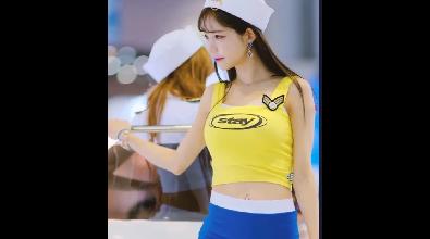 美女车模娇小玲珑，肤白貌美，真是美极了