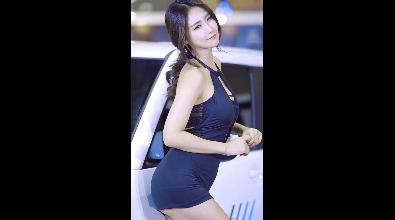 车展上的时尚车模，穿上紧身裙，这才是女神范