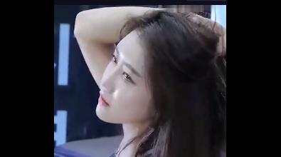 不愧是第一美女车模，侧脸撩头杀，令人怦然心动！