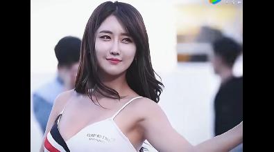 颜值美女车模小姐姐