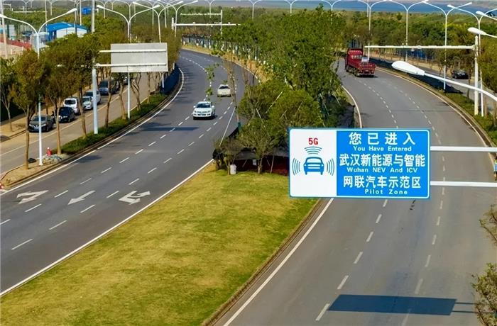 从争“底特律”，到去“底特律”，国内汽车城到底在打什么算盘？