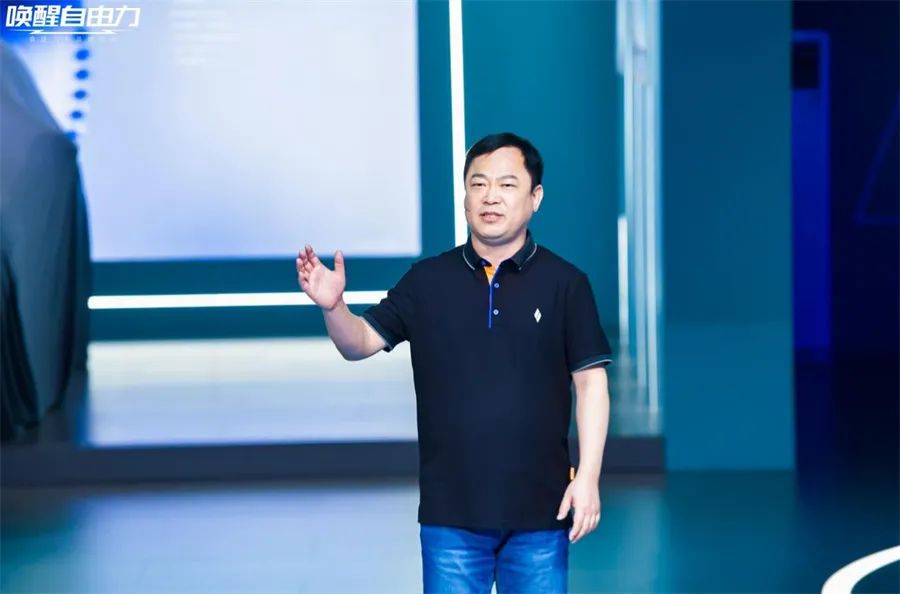 初入C端市场，睿蓝汽车发布三款车型 水晶架构下的60秒换电亮了