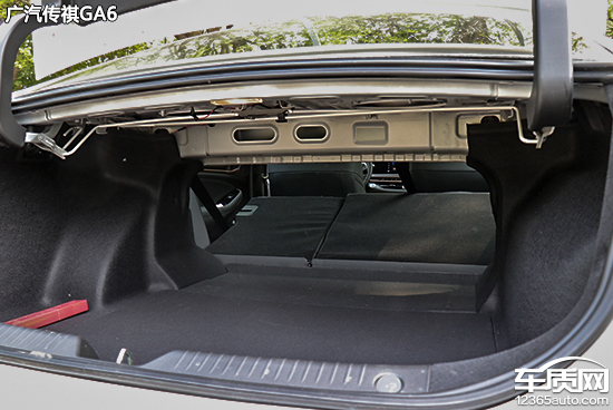 日常实用性测试横评：高关注度中型轿车篇