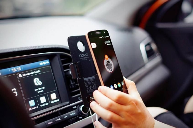 车企反向跨界 终极目标不只是手机