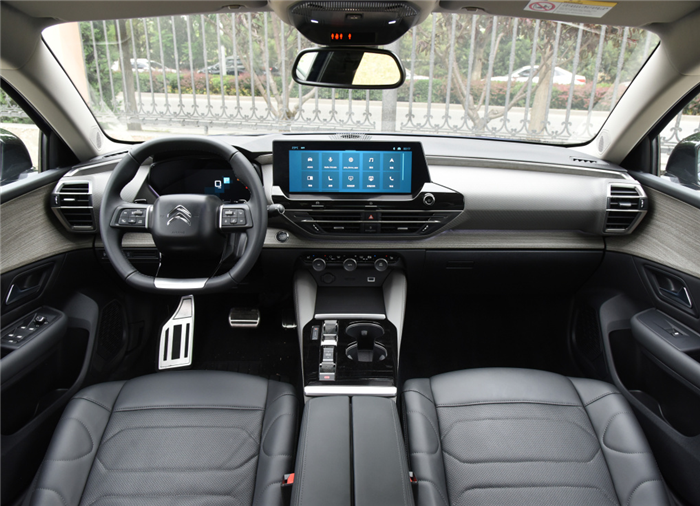 东风汽车公布半年报，风神猛增成最大亮点，神龙复苏已势不可挡